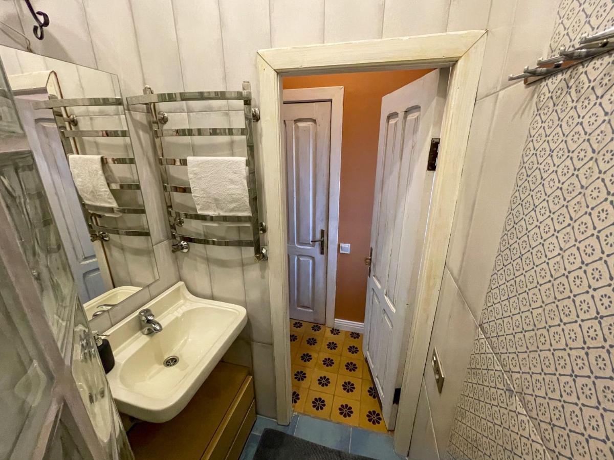 Old Lviv Apartment Bagian luar foto